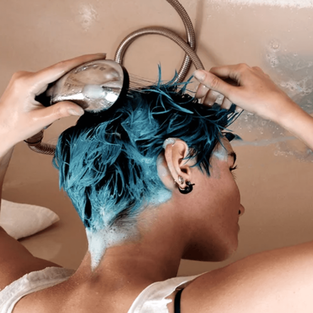 washing hair extensions